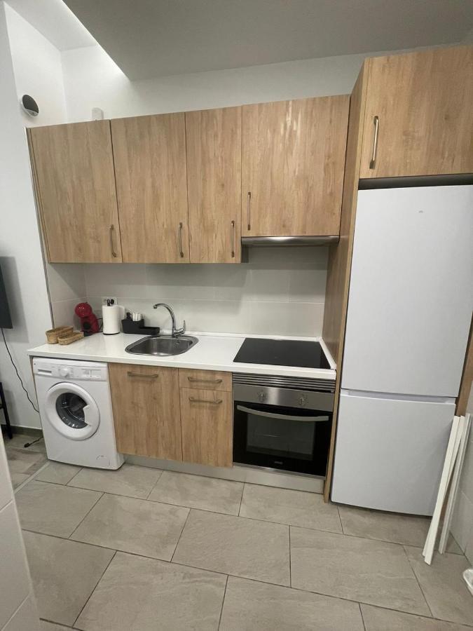 Apartamentos Jap Villaamil Madrid Exterior photo